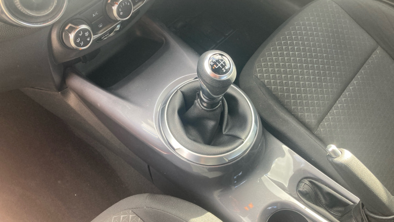 Nissan Juke 1.0 DiG-T 114 Acenta 5dr Petrol Hatchback